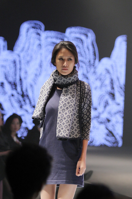 "Gái một con" Trâm Anh khoe dáng chuẩn trên sàn diễn thời trang ảnh 4