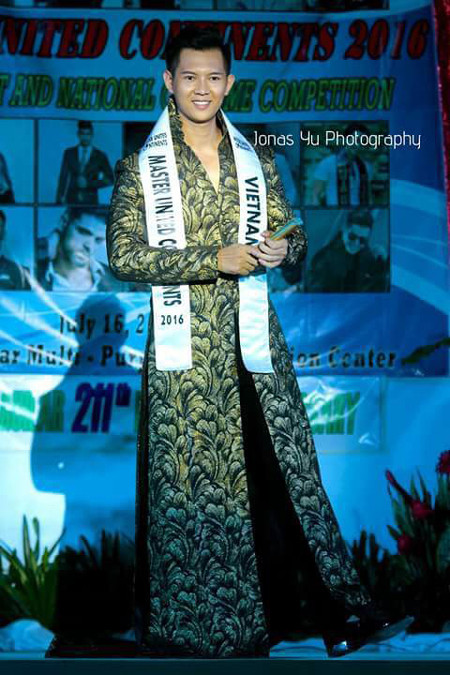 "Gà cưng" của Bầu Hoà đoạt giải "Quốc phục dân tộc đẹp nhất" ảnh 3