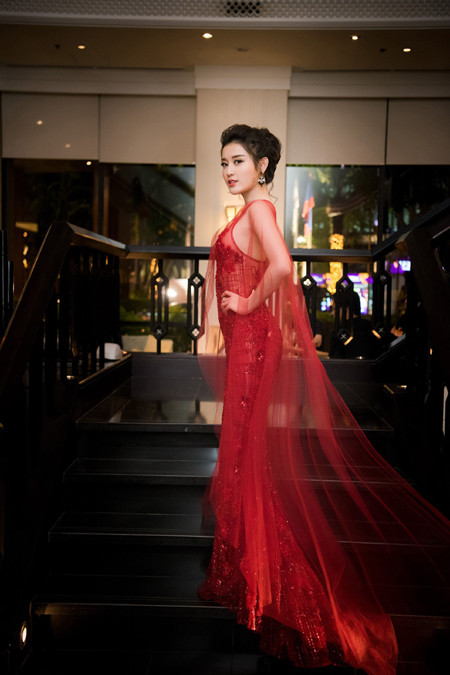 Á hậu Huyền My táo bạo với phong cách xuyên thấu ảnh 8 Á hậu Huyền My táo bạo với phong cách xuyên thấu ảnh 8