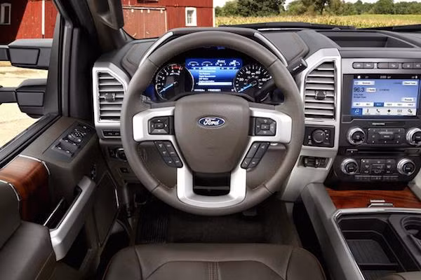 Xe bán tải F-Series Super Duty 2017: Thiết kế đẹp, mạnh mẽ ảnh 2