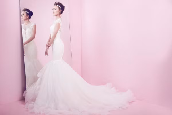 Diễn viên Lan Ngọc khoe vẻ gợi cảm dịu dàng của tân nương ảnh 8