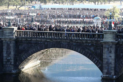 Xúc động Thông điệp Năm mới cuối cùng của Nhật hoàng Akihito ảnh 2