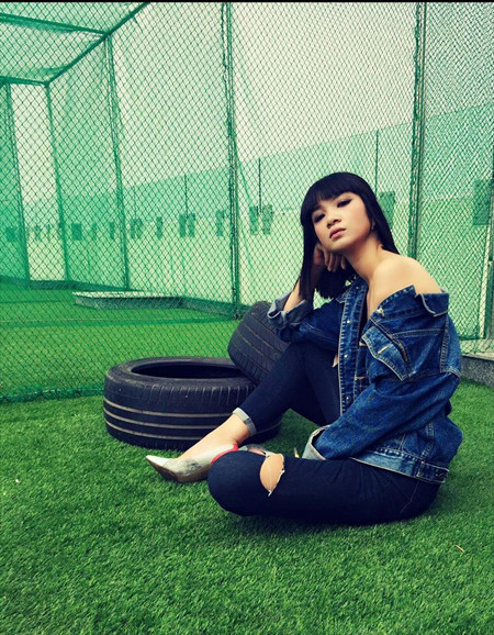 Bất ngờ với vòng eo siêu mỏng của bà mẹ 3 con - siêu mẫu Hạ Vy ảnh 3