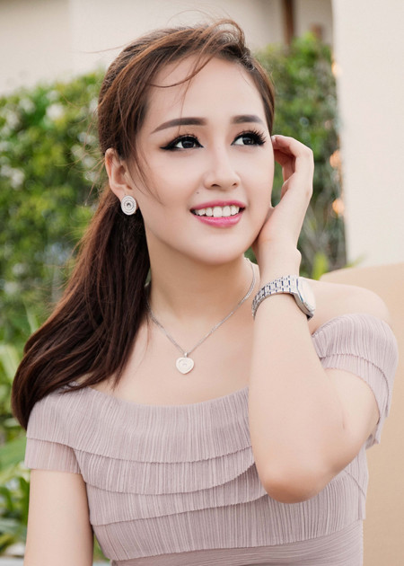 Sau nghi án "sửa ảnh", Hoa hậu Mai Phương Thuý tiếp tục khoe vẻ gợi cảm ảnh 1