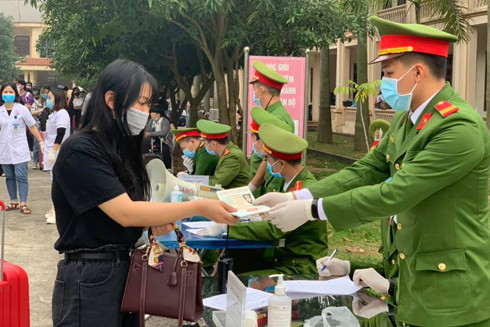 Cán bộ, công chức phải dấn thân vào khó khăn, gian khổ, dám chịu trách nhiệm ảnh 3