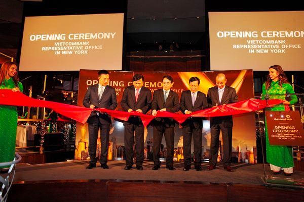 Vietcombank chính thức khai trương Văn phòng đại diện tại Mỹ ảnh 1 Vietcombank chính thức khai trương Văn phòng đại diện tại Mỹ ảnh 1