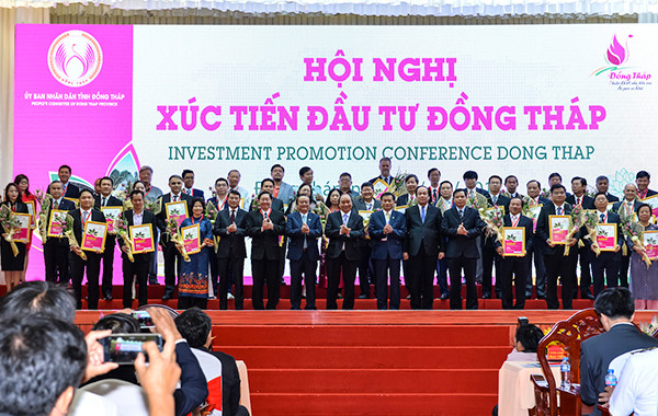 FLC ký cam kết đầu tư 4 dự án lớn vào Đồng Tháp ảnh 1