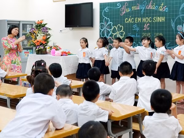 Thầy cô cần dạy từ chuyện nhỏ, những điều rất cụ thể và con người ảnh 1