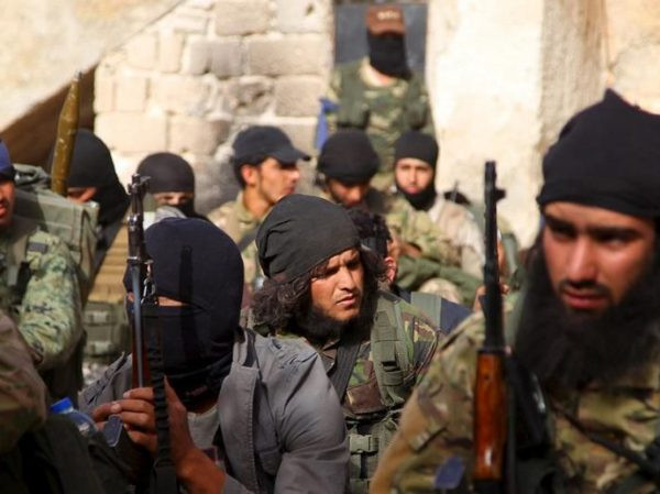 Phiến quân HTS phá hủy hai cây cầu ở phía nam Aleppo ảnh 1