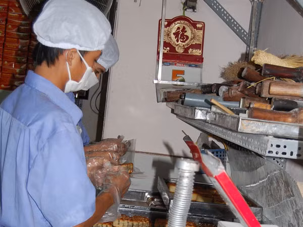 Hà Nội bắt đầu kiểm tra bánh Trung thu ảnh 1