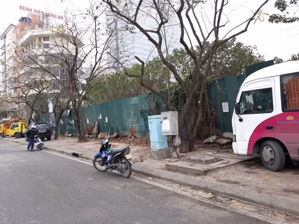 ‘Đắng lòng’ khu đất gần 2.000 m2 bị hoang hóa giữa lòng Thủ đô ảnh 2