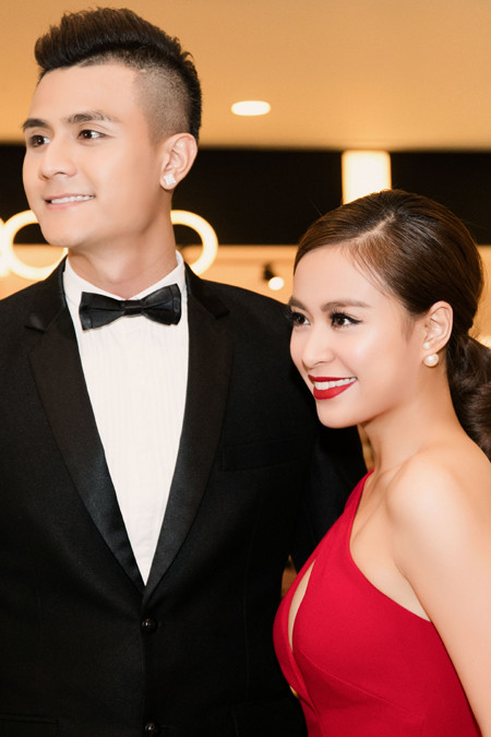 Hoàng Thuỳ Linh gợi cảm bên Vĩnh Thuỵ trong buổi ra mắt "Truy sát" ảnh 5