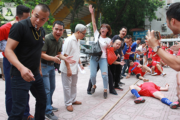 Sôi động màn thi kéo co tại Hội khỏe Hội Nhà báo TP Hà Nội 2017 ảnh 9 Sôi động màn thi kéo co tại Hội khỏe Hội Nhà báo TP Hà Nội 2017 ảnh 9