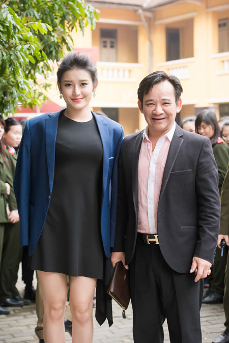 Á hậu Huyền My giản dị nhưng đầy quyến rũ trên "ghế nóng" ảnh 8