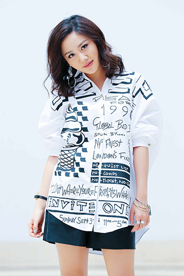 Văn Mai Hương trẻ trung ngồi "ghế nóng" cùng Issac, Bích Phương ảnh 6