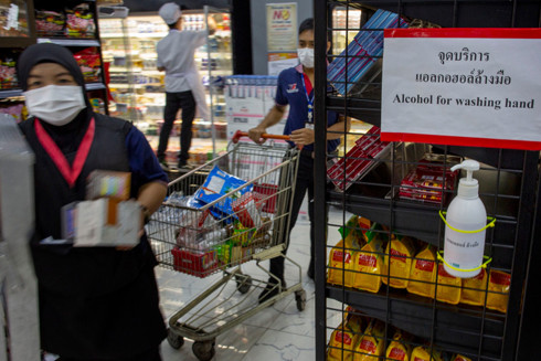 Đông Nam Á tăng cường các biện pháp mạnh ứng phó khi số ca nhiễm Covid-19 tăng nhanh ảnh 1