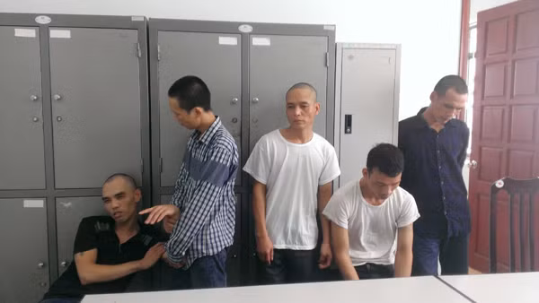Đang "liên hoan" bằng ma tuý "đá" mừng trộm xe thành công thì bị bắt ảnh 1