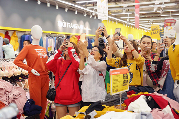 Dự sinh nhật VinMart & VinMart +, khách hàng "ẵm" quà hàng trăm triệu đồng ảnh 4 Dự sinh nhật VinMart & VinMart +, khách hàng "ẵm" quà hàng trăm triệu đồng ảnh 4