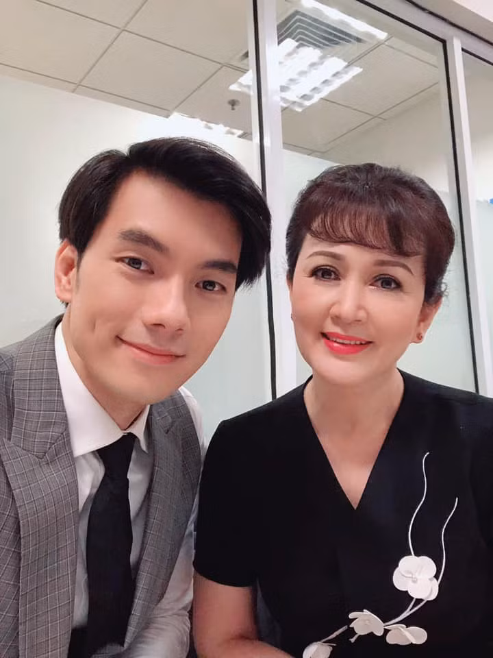 NSND Minh Hoà: Hôn nhân tan vỡ chỉ là tin đồn ảnh 2