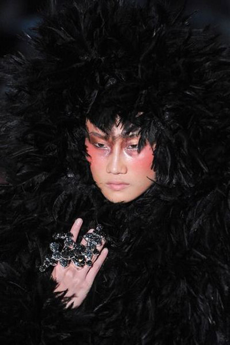 Kha Mỹ Vân xuất hiện ấn tượng trong bộ sưu tập của Serkan Cura ảnh 8