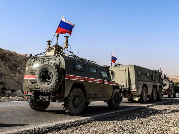 Quân cảnh Nga tuần tra trên cao tốc M4 và M5 ở Syria ảnh 1