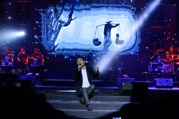 "Hoa cúc vàng": Tôn vinh những người phụ nữ Việt Nam ảnh 7