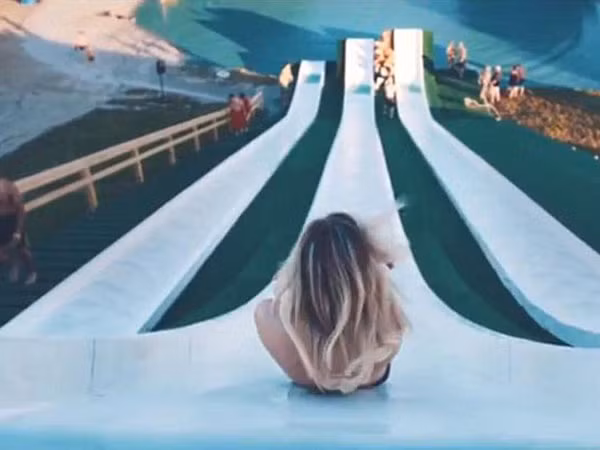 Trải nghiệm máng trượt nước đẳng cấp nhất thế giới ảnh 1