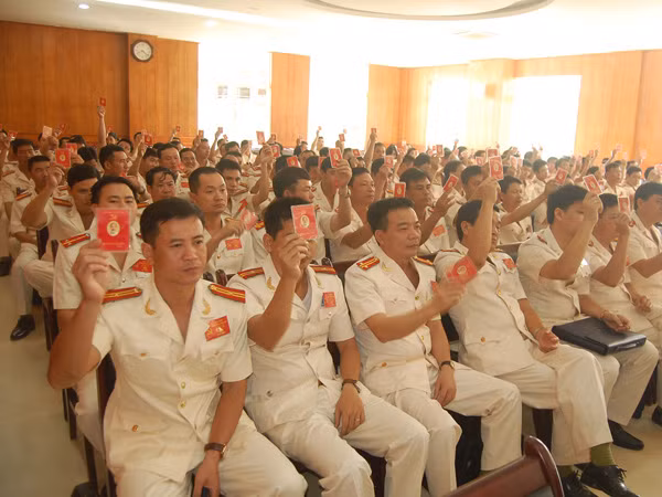 Công an Hà Nội vinh dự tổ chức Đại hội Đảng bộ điểm của thành phố ảnh 1