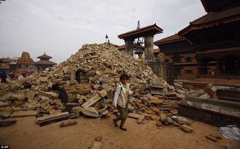 3.200 người chết, di sản thế giới bị động đất phá hủy hoang tàn ở Nepal ảnh 6