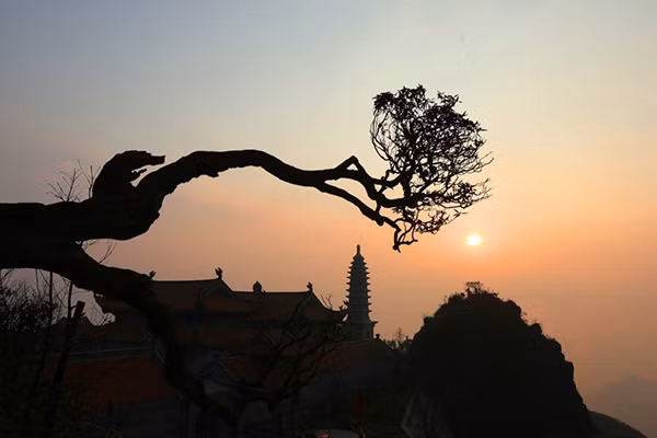 Cẩm nang du lịch "thành phố trong mây" từ A đến Z ảnh 6