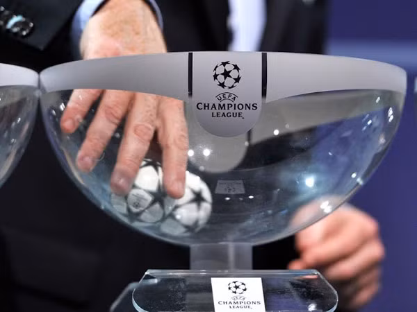 Premier League phải... cầu nguyện ảnh 1