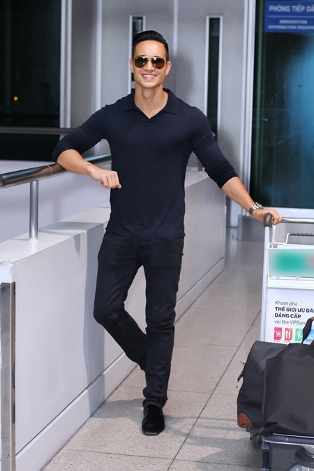 Kim Lý "lẻ bóng" đi dự liên hoan phim Toronto ảnh 2