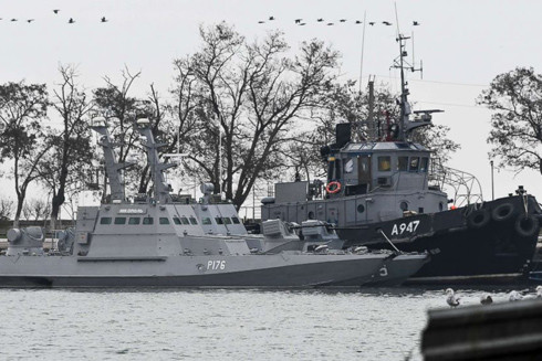 Tàu chiến Nga và Ukraine đụng độ trên eo biển Kerch: Cần giải quyết căng thẳng qua đàm phán ảnh 1