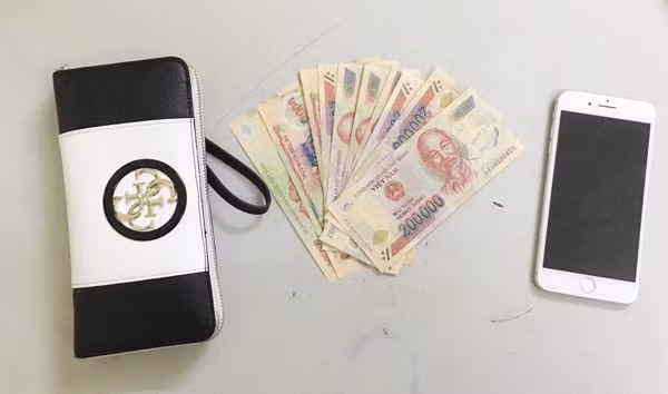 Bắt những kẻ chuyên rình rập phụ nữ để cướp giật tài sản ảnh 4 Bắt những kẻ chuyên rình rập phụ nữ để cướp giật tài sản ảnh 4