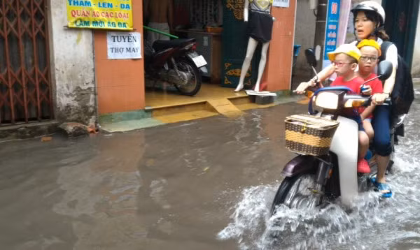 Khu H Tân Mai sau một cơn mưa dai... ảnh 8