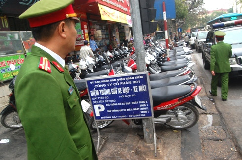 Quận Hoàn Kiếm, Hà Nội: Lấy lại vỉa hè cho người đi bộ ảnh 4