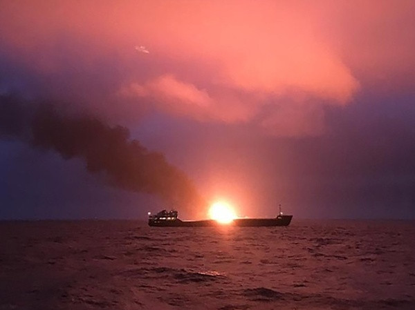 Số người chết trong vụ cháy tàu gần eo biển Kerch tăng lên 14 ảnh 1 Số người chết trong vụ cháy tàu gần eo biển Kerch tăng lên 14 ảnh 1