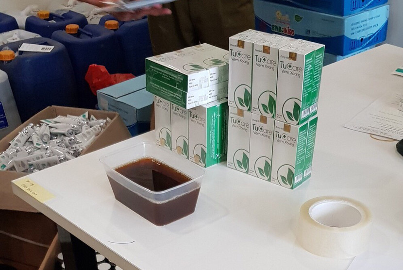 Phát hiện lượng lớn mỹ phẩm, thực phẩm chức năng sản xuất chui ảnh 2