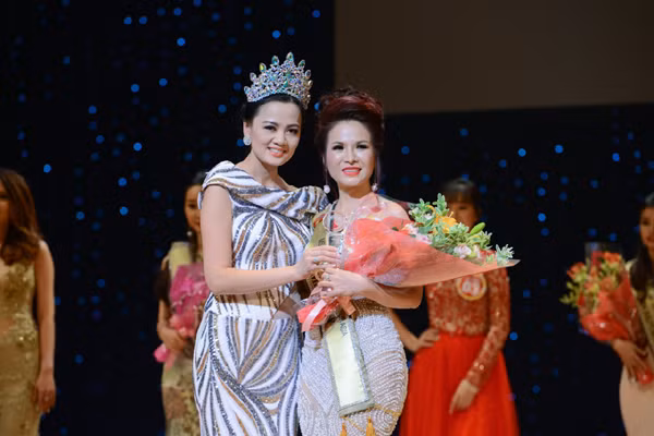 Lê Thanh Thúy đăng quang Hoa hậu Doanh nhân người Việt châu Á 2016 ảnh 3 Lê Thanh Thúy đăng quang Hoa hậu Doanh nhân người Việt châu Á 2016 ảnh 3