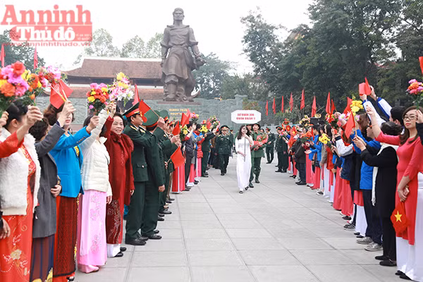 Những hình ảnh xúc động tại lễ giao nhận quân 2017 ảnh 13