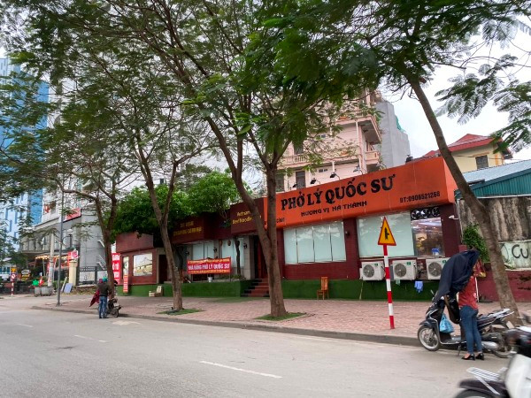 ‘Diện mạo’ hàng quán ở Hà Nội sáng 28-3, sau chủ trương tạm đóng cửa phòng chống dịch Covid-19 ảnh 5