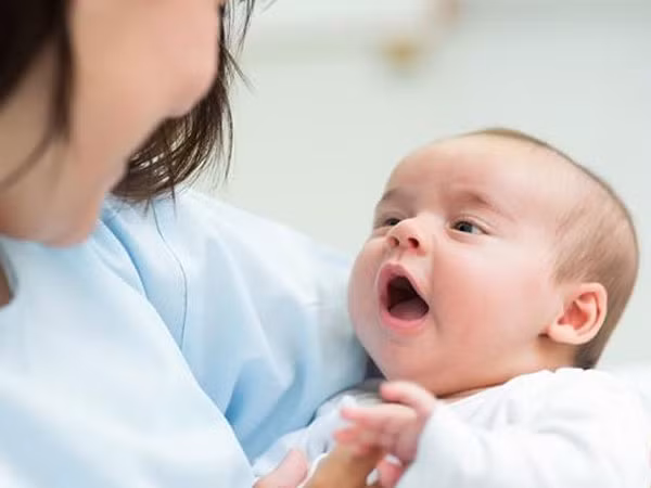 Hàn Quốc: Sinh con thứ tư được cấp 10.000 USD ảnh 1