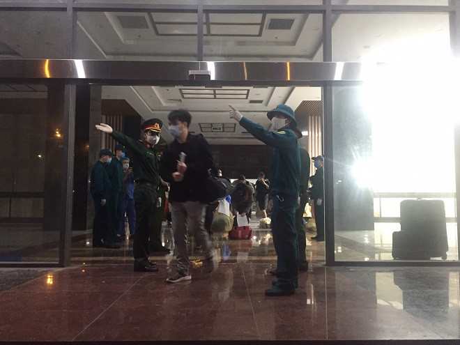 158 nhân viên y tế của Bệnh viện Bạch Mai hoàn thành cách ly 20 ngày ảnh 2 158 nhân viên y tế của Bệnh viện Bạch Mai hoàn thành cách ly 20 ngày ảnh 2