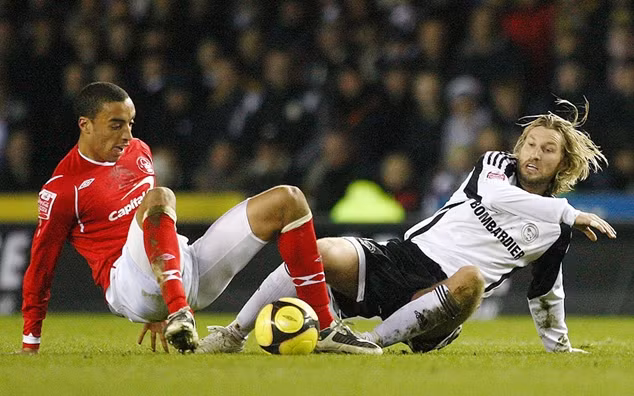 20 trận derby khốc liệt nhất bóng đá Anh ảnh 14