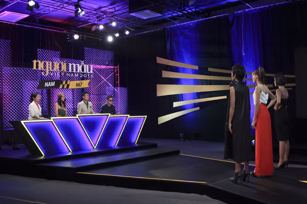 Vietnam’s Next Top Model 2015 sốc với màn loại kép ảnh 5