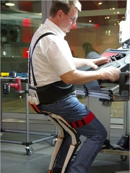 Đứng không sợ mỏi chân ảnh 1