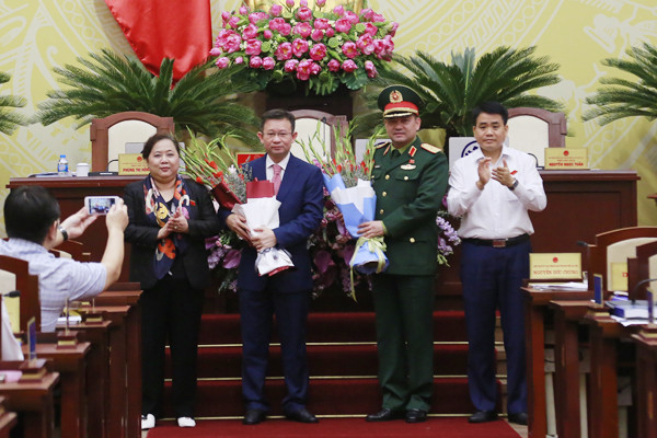Hà Nội bầu bổ sung 2 Ủy viên UBND TP ảnh 1