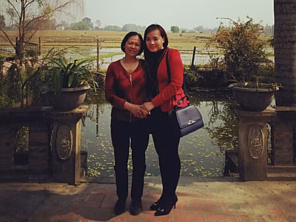 Lại một trường hợp bị... trao nhầm con 29 năm trước ảnh 1