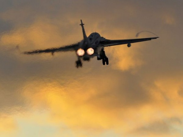 SAA tuyên bố bắn hạ mọi máy bay thù địch ở Idlib ảnh 1