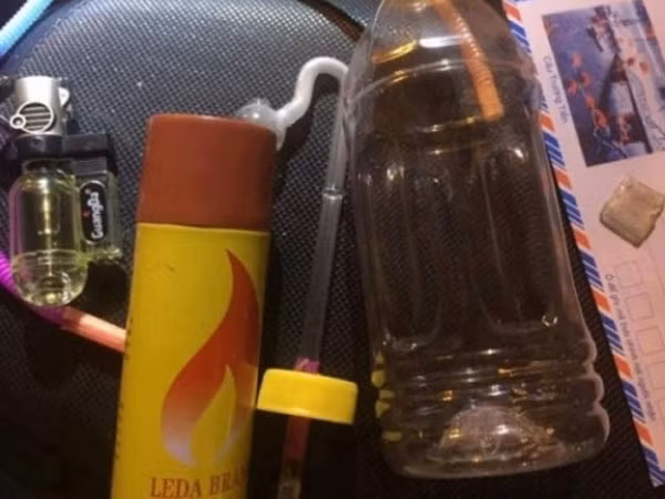 Mang theo ma túy và vam phá khóa đi trộm cắp ảnh 1